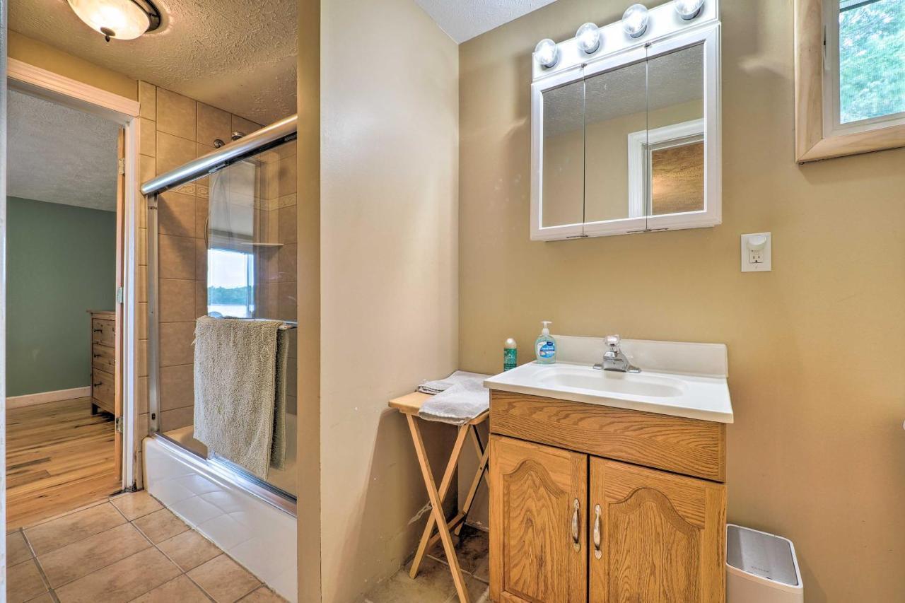 13 Mi To Downtown Quiet Lakefront Cottage Травърс Сити Екстериор снимка