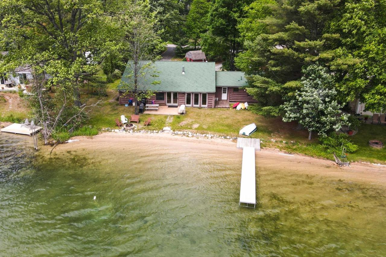 13 Mi To Downtown Quiet Lakefront Cottage Травърс Сити Екстериор снимка