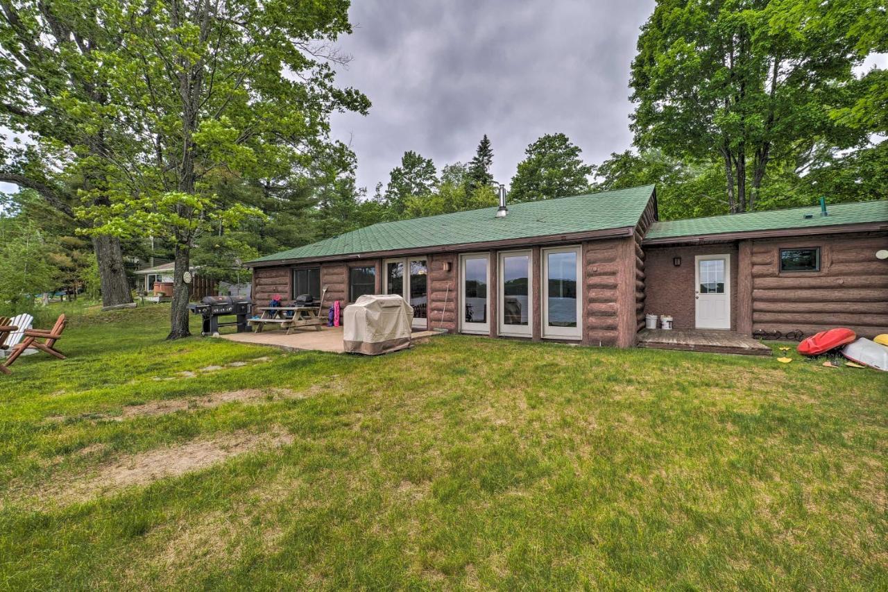13 Mi To Downtown Quiet Lakefront Cottage Травърс Сити Екстериор снимка